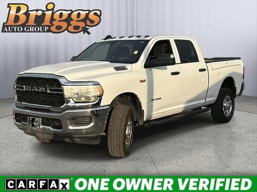 2022 RAM 2500 Tradesman Crew Cab 4x4 6'4' Box