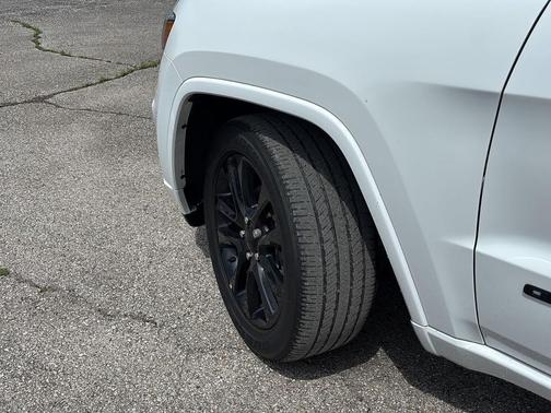 Bright White Clearcoat 2020 Jeep Grand Cherokee Altitude