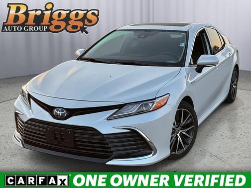 2021 Toyota Camry Hybrid XLE