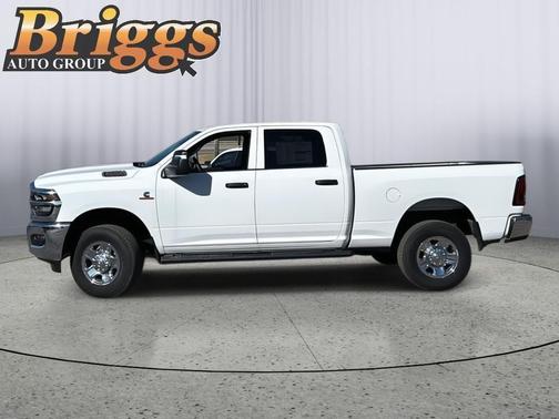 2025 RAM 2500 Tradesman Crew Cab 4x4 6'4' Box