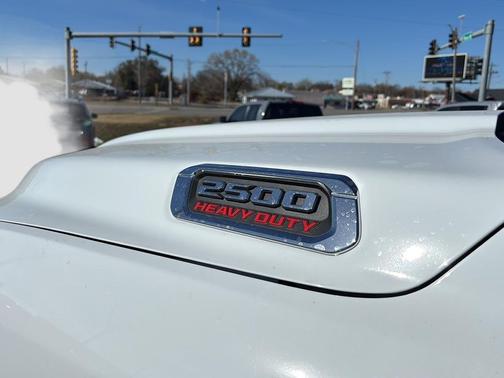 2025 RAM 2500 Tradesman Crew Cab 4x4 6'4' Box