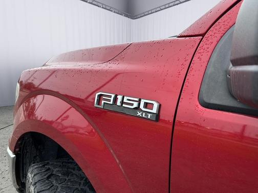 Ruby Red Metallic Tinted Clearcoat 2019 Ford F-150 XLT