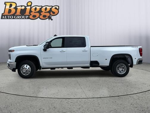 Summit White 2026 Chevrolet Silverado 3500 LT