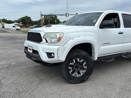 Super White 2014 Toyota Tacoma Base