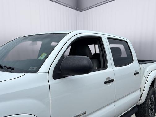 Super White 2014 Toyota Tacoma Base