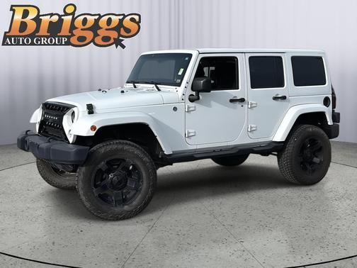 Bright White Clearcoat 2015 Jeep Wrangler Unlimited Sahara