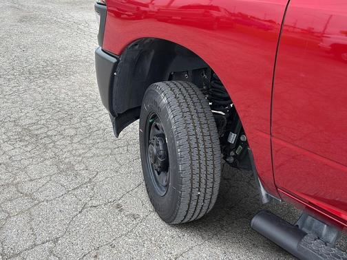 Molten Red Pearlcoat 2026 RAM 2500 Tradesman Crew Cab 4x4 6'4' Box