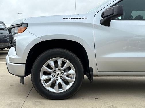 Silver Ice Metallic 2022 Chevrolet Silverado 1500 Custom
