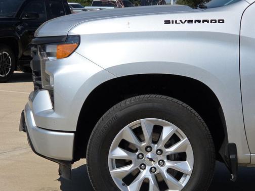 Silver Ice Metallic 2022 Chevrolet Silverado 1500 Custom
