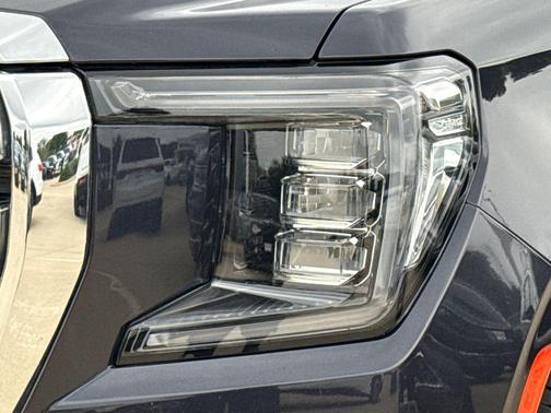 Titanium Rush Metallic 2023 GMC Yukon SLT