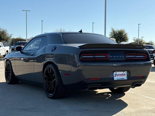 Destroyer Gray Clearcoat 2017 Dodge Challenger R/T 392