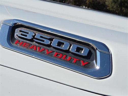 2021 RAM 3500 Tradesman Crew Cab 4x4 8' Box