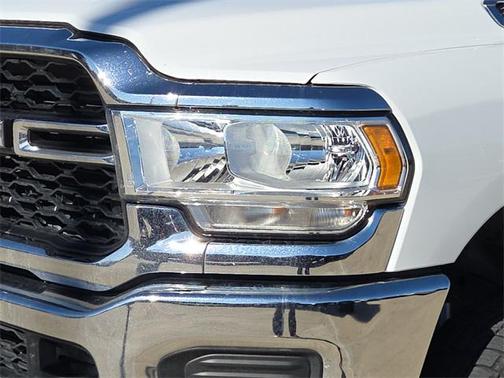 2021 RAM 3500 Tradesman Crew Cab 4x4 8' Box