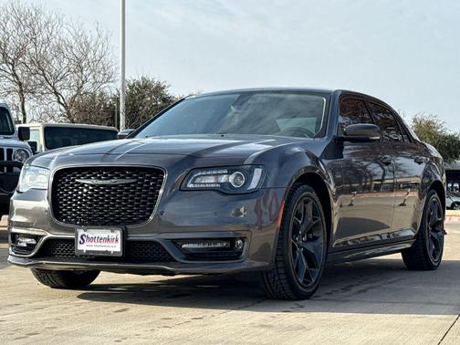 Granite Crystal Metallic Clearcoat 2023 Chrysler 300 Touring