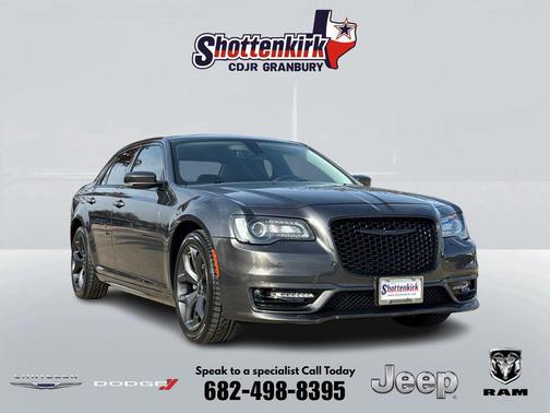 Granite Crystal Metallic Clearcoat 2023 Chrysler 300 Touring