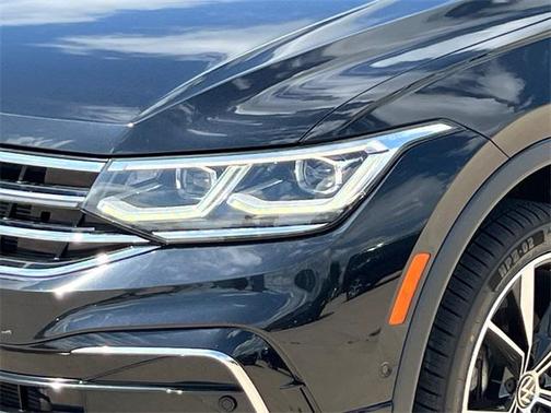 2022 Volkswagen Tiguan 2.0T SEL R-Line 4MOTION