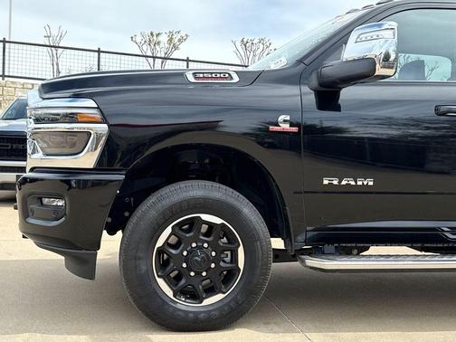 2025 RAM 3500 Laramie Crew Cab 4x4 6'4' Box