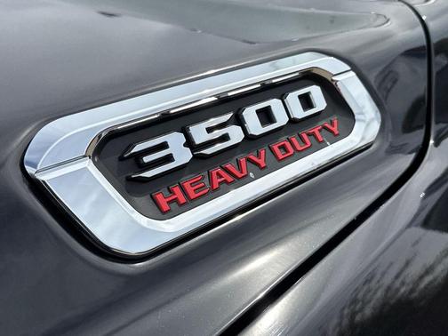 2025 RAM 3500 Laramie Crew Cab 4x4 6'4' Box