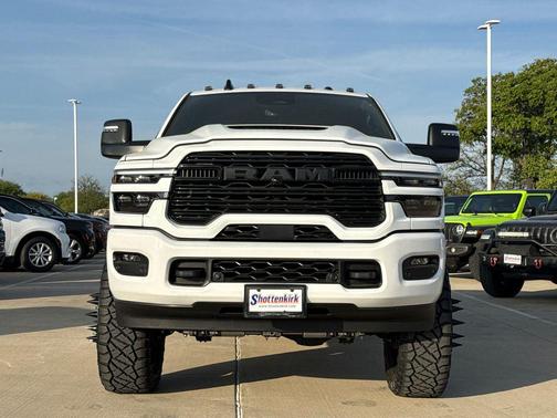 Bright White Clearcoat 2026 RAM 3500 Laramie Crew Cab 4x4 8' Box