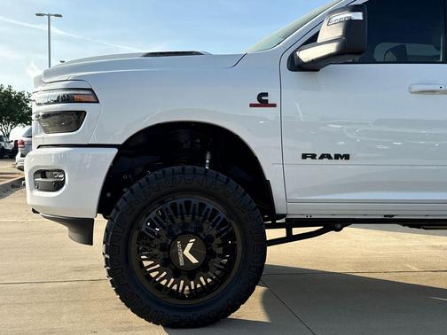 Bright White Clearcoat 2026 RAM 3500 Laramie Crew Cab 4x4 8' Box