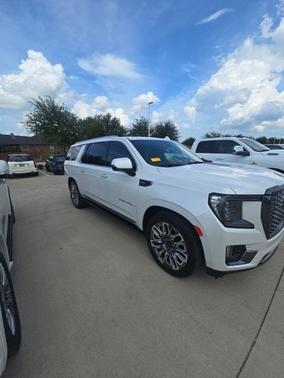 2023 GMC Yukon XL Denali Ultimate