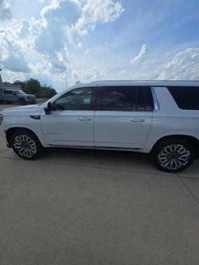 2023 GMC Yukon XL Denali Ultimate