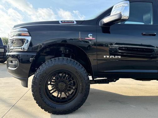 2026 RAM 2500 Laramie Crew Cab 4x4 6'4' Box