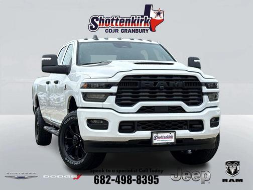 Bright White Clearcoat 2026 RAM 2500 Tradesman Crew Cab 4x4 8' Box