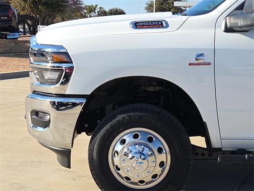 2026 RAM 3500 Tradesman Crew Cab 4x4 8' Box