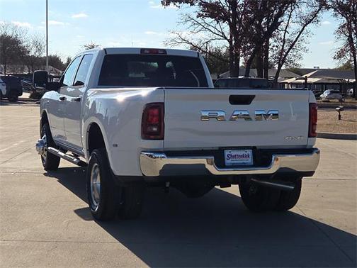 2026 RAM 3500 Tradesman Crew Cab 4x4 8' Box