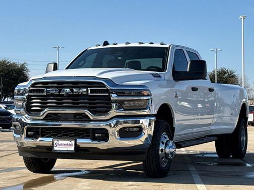 2026 RAM 3500 Tradesman Crew Cab 4x4 8' Box