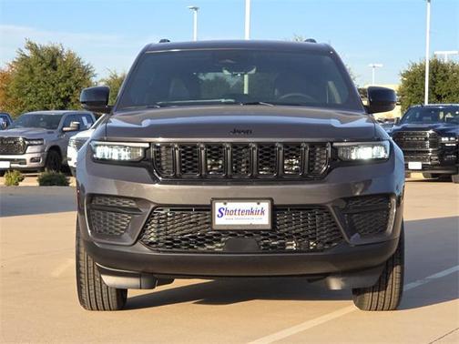 2025 Jeep Grand Cherokee Altitude