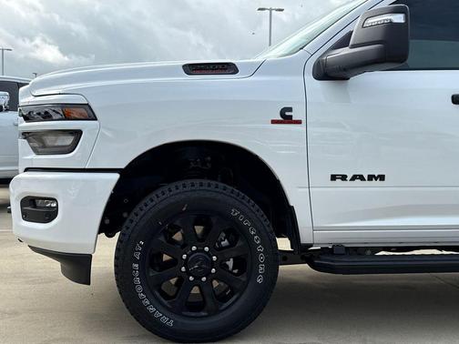 Bright White Clearcoat 2026 RAM 2500 Lone Star Crew Cab 4x4 6'4' Box