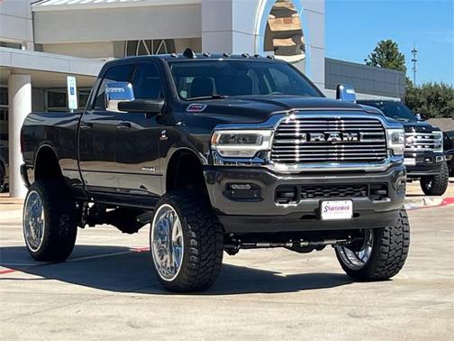 2024 RAM 2500 Laramie Crew Cab 4x4 6'4' Box