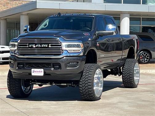 2024 RAM 2500 Laramie Crew Cab 4x4 6'4' Box