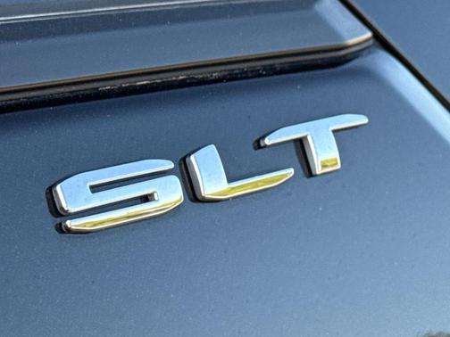 Ebony Twilight Metallic 2022 GMC Terrain SLT
