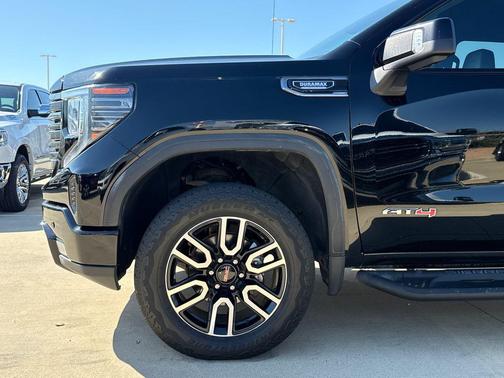 Onyx Black 2023 GMC Sierra 1500 AT4