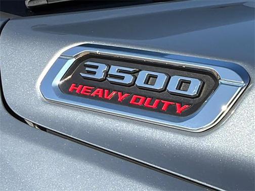 2019 RAM 3500 Limited Crew Cab 4x4 8' Box