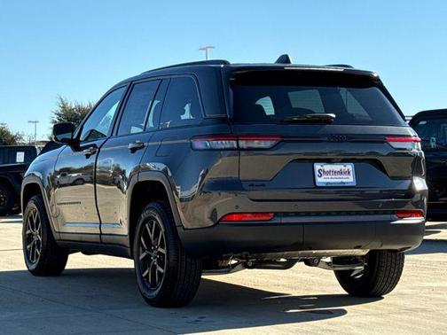 2026 Jeep Grand Cherokee Altitude