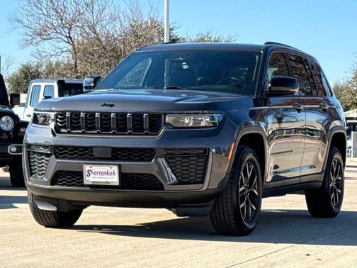 2026 Jeep Grand Cherokee Altitude