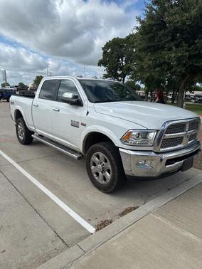2018 RAM 2500 Laramie Crew Cab 4x4 6'4' Box