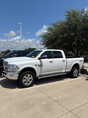 2018 RAM 2500 Laramie Crew Cab 4x4 6'4' Box