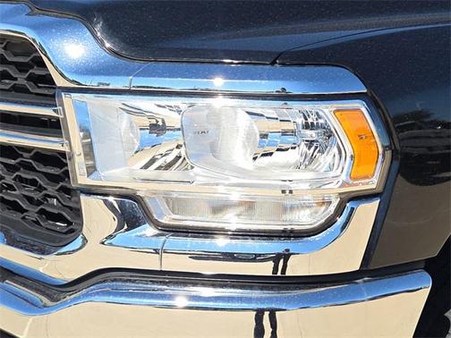 2024 RAM 3500 Tradesman Crew Cab 4x4 6'4' Box