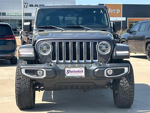2022 Jeep Gladiator Overland
