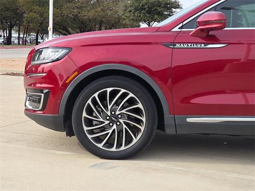 2019 Lincoln Nautilus Reserve