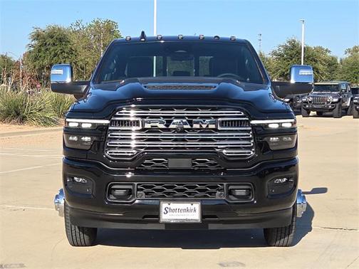 2026 RAM 3500 Laramie Crew Cab 4x4 8' Box