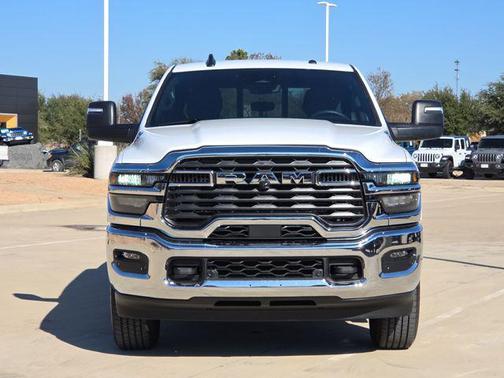 2026 RAM 2500 Tradesman Crew Cab 4x4 6'4' Box