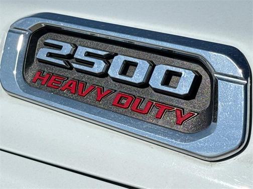 2022 RAM 2500 Tradesman Crew Cab 4x4 6'4' Box