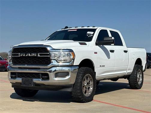 2022 RAM 2500 Tradesman Crew Cab 4x4 6'4' Box