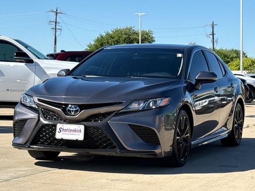 Predawn Gray Mica 2020 Toyota Camry SE